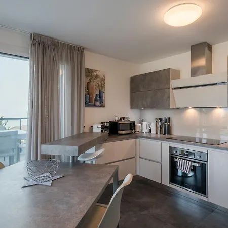 Splendid 3-room With Panoramic View Apartment Neuvecelle
