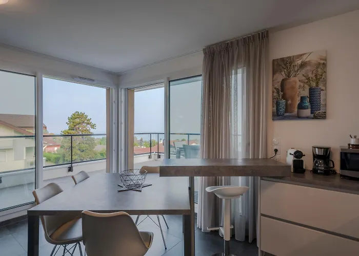 Splendid 3-room With Panoramic View דירה Neuvecelle
